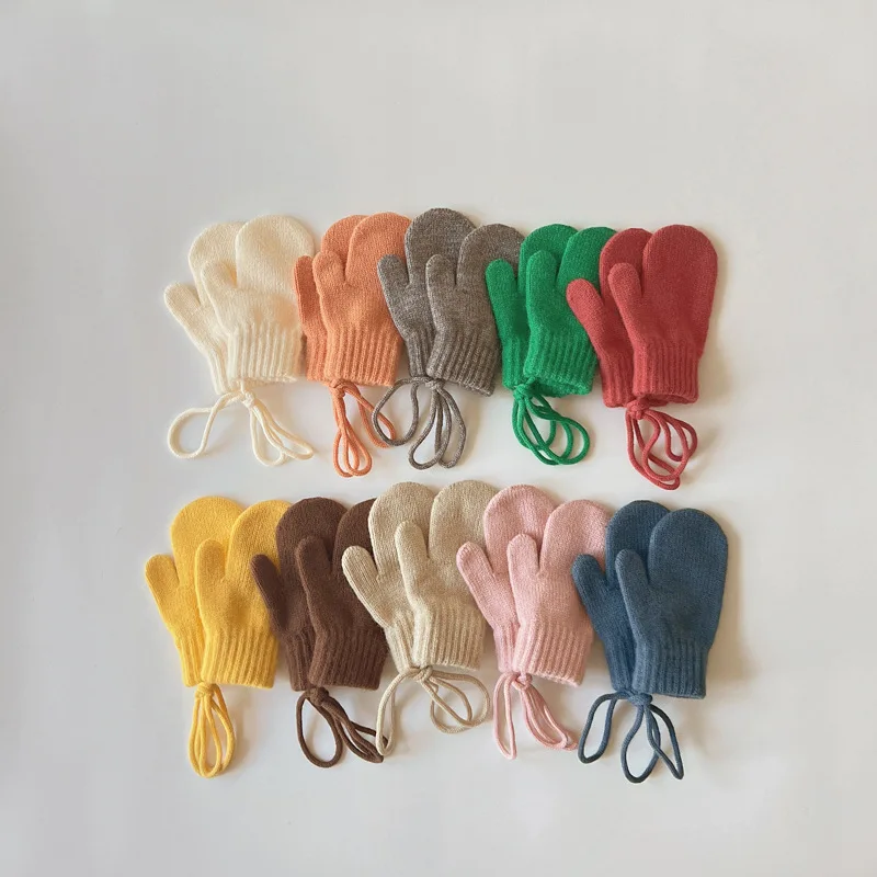 Manoplas tejidas con cuello Halter en color caramelo