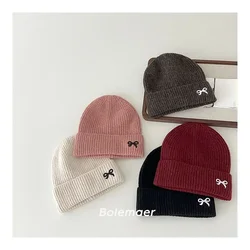 Gorro tejido con lazo bordado elástico para otoño e invierno