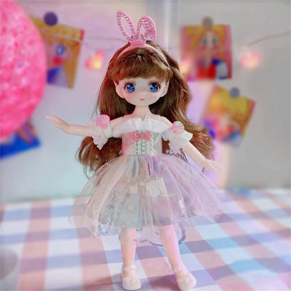 Muñeca articulada con ropa y articulaciones removibles - imagen 3