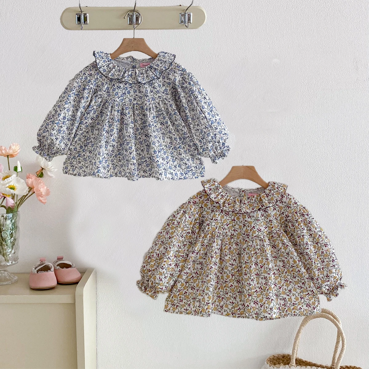Blusa floral para niña con volantes y mangas abullonadas - imagen 3