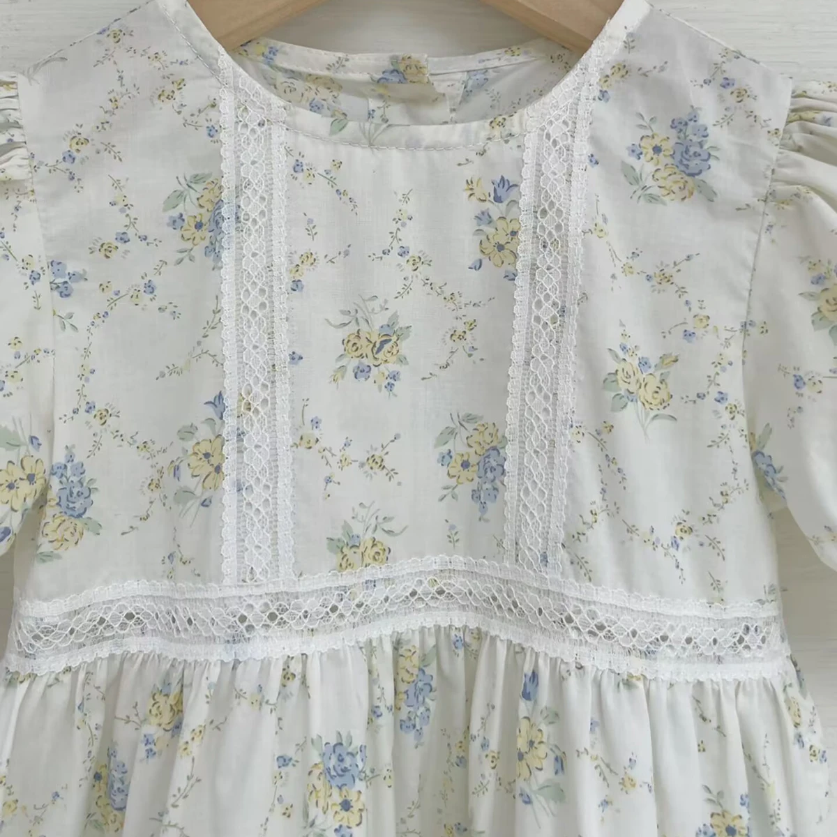 Pelele de bebé de encaje floral con volantes para verano - imagen 5