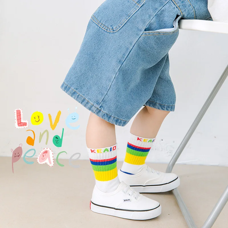 Calcetines de algodón con estampado de cómic para niños