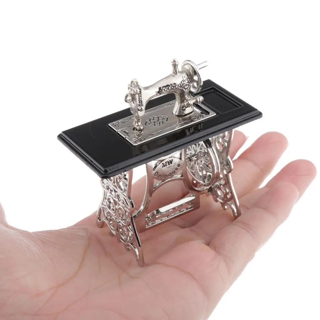 Mini máquina de coser juguete para casa de muñecas - imagen 4