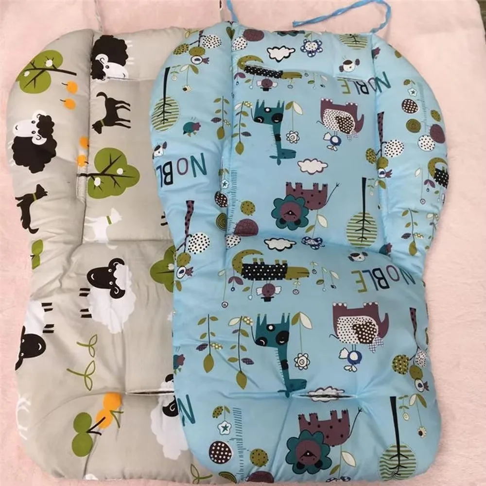 Cojín silla comedor bebé con estampado de dibujos suaves infantiles - imagen 2