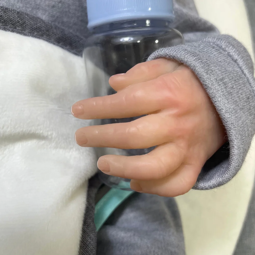 Levi Muñeca Reborn realista efecto 3D para niña - imagen 4