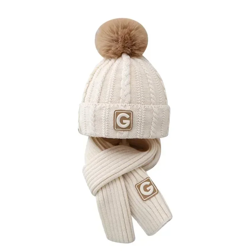 Gorro de punto cálido para bebé con bufanda color café - imagen 5