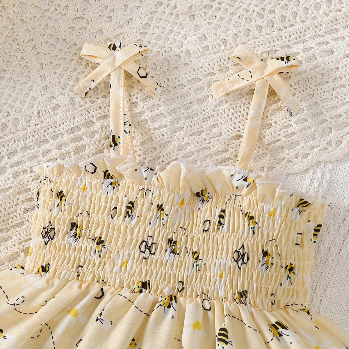 Conjunto de verano para niña con vestido camisero y diadema abeja - imagen 3
