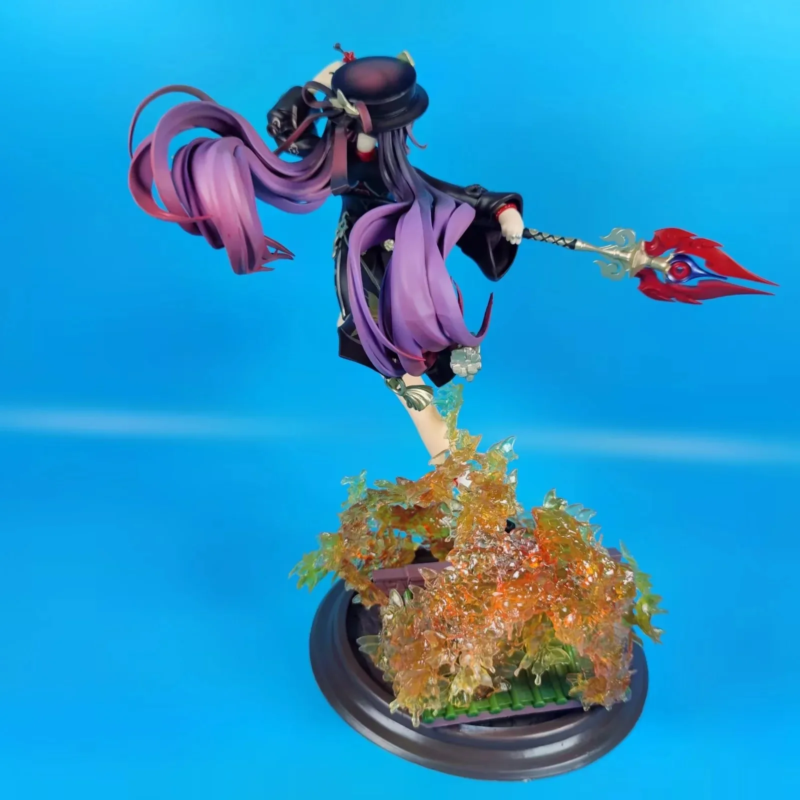 Hu Tao figura modo de batalla en escena