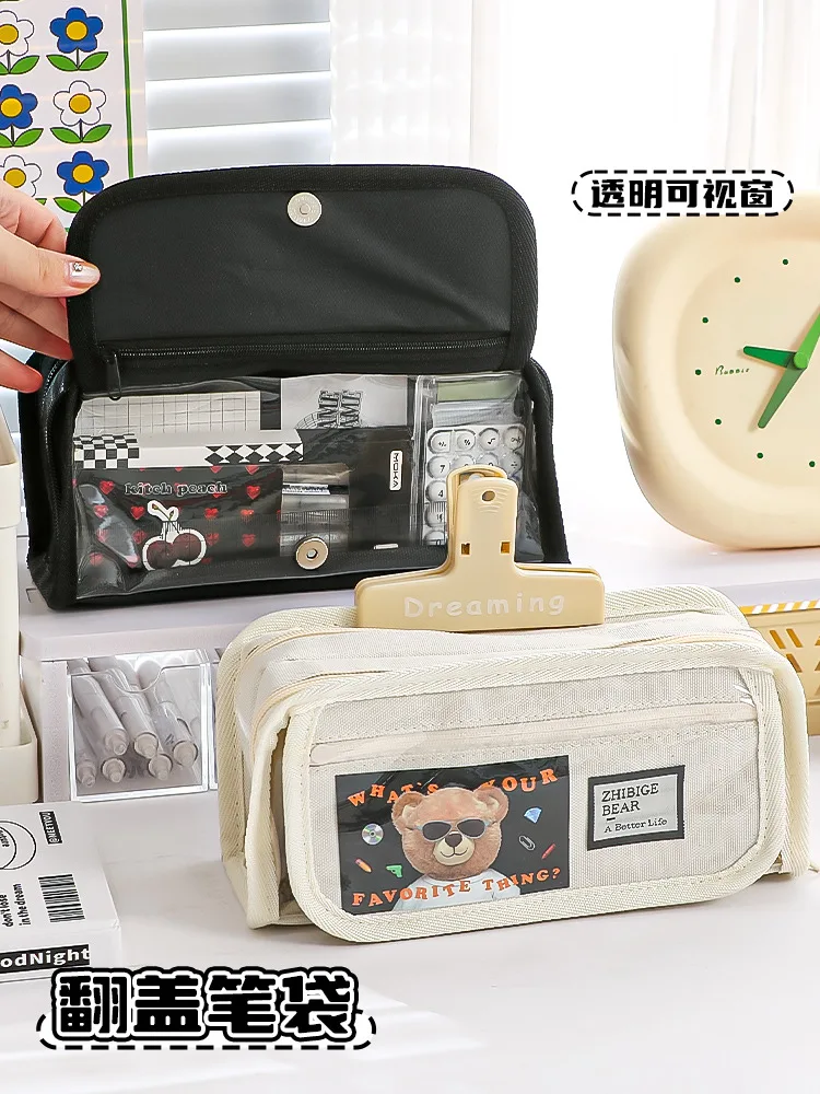 Bolsa de lápices transparente vista frontal