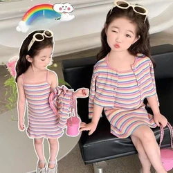 Vestido de verano niña con tirantes y falda larga a rayas arcoíris