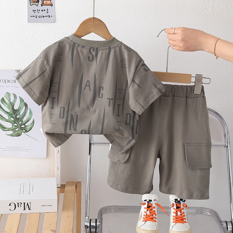 Conjunto de verano para bebé con camiseta corta y pantalones cortos - imagen 4