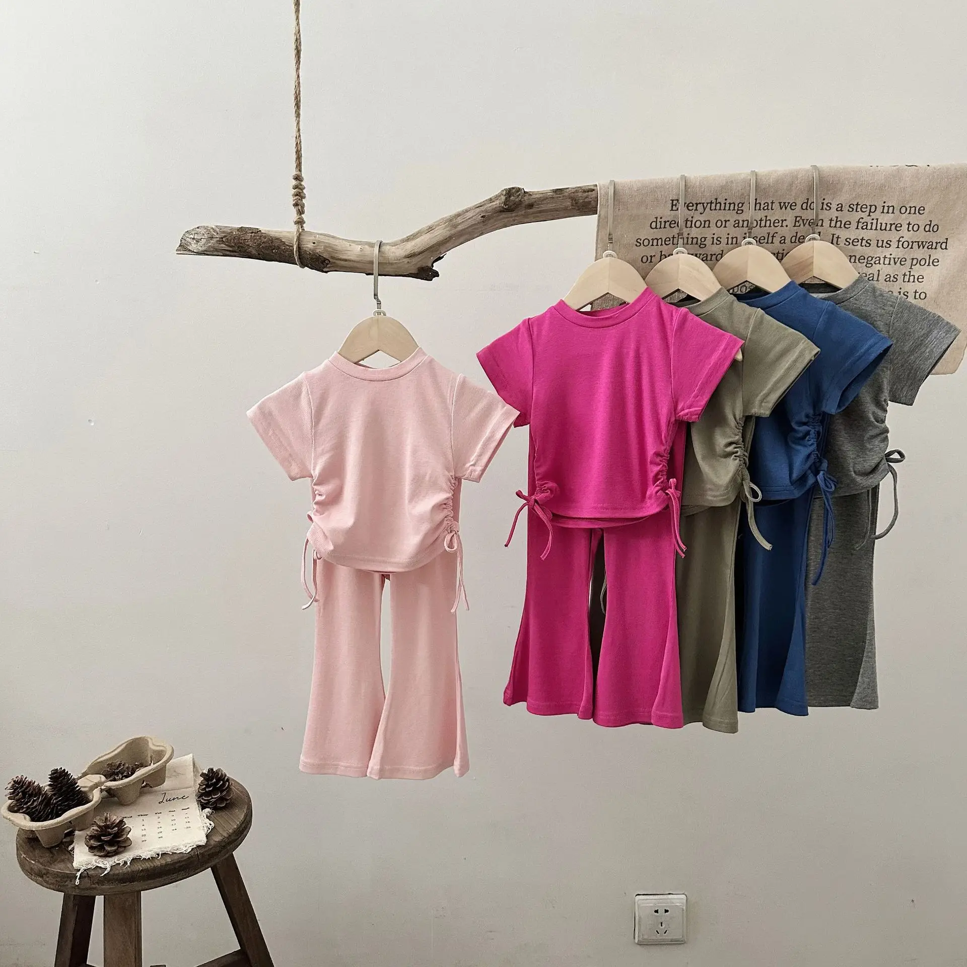 Conjunto ropa verano niña camiseta y pantalón deportivo