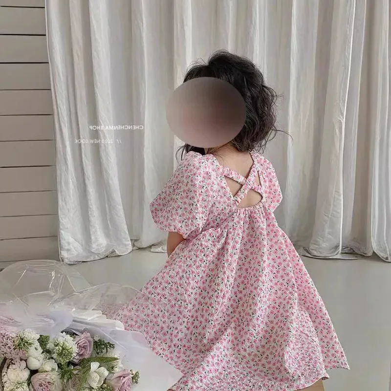 Vestido de niña con mangas abullonadas y estampado floral tipo princesa - imagen 2