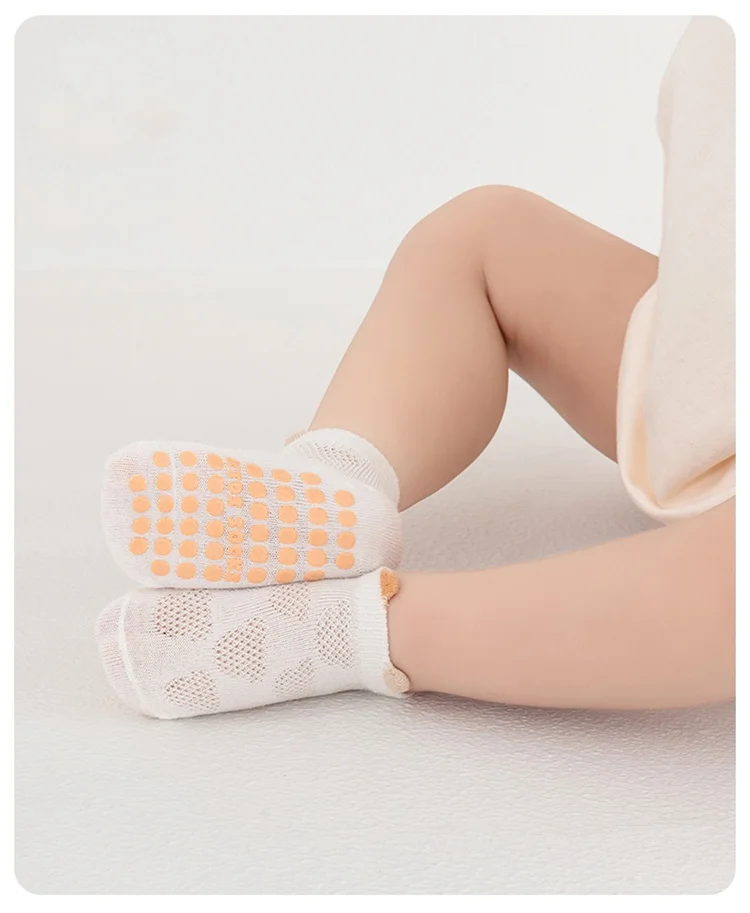 Diferentes colores del pack de calcetines LAWADKA para niñas y niños