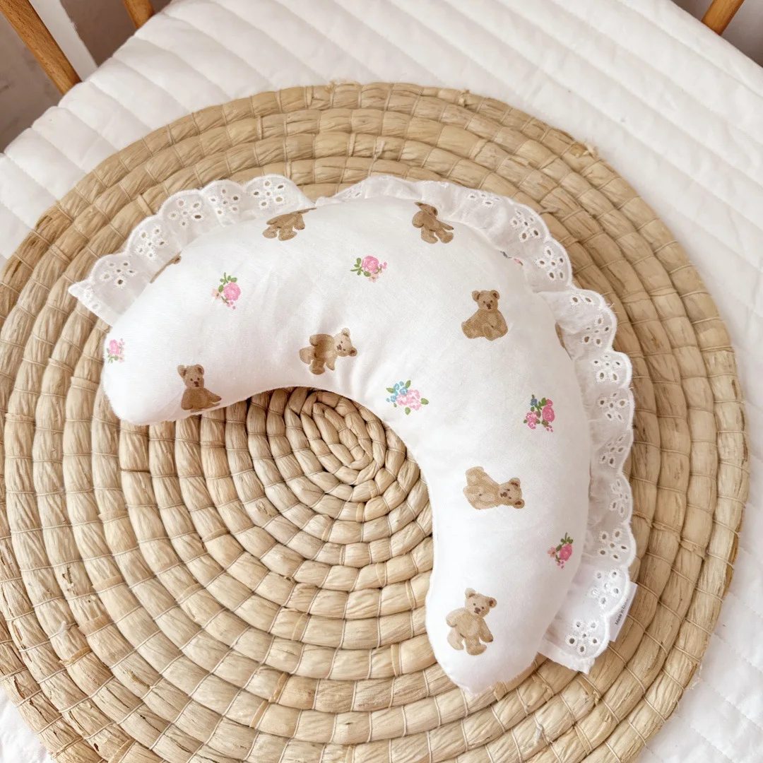 Almohada antideslizante de algodón nórdico con volantes para bebé - imagen 3