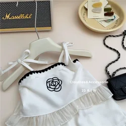 Conjunto de chaleco bebé de verano con pantalón corto y flores