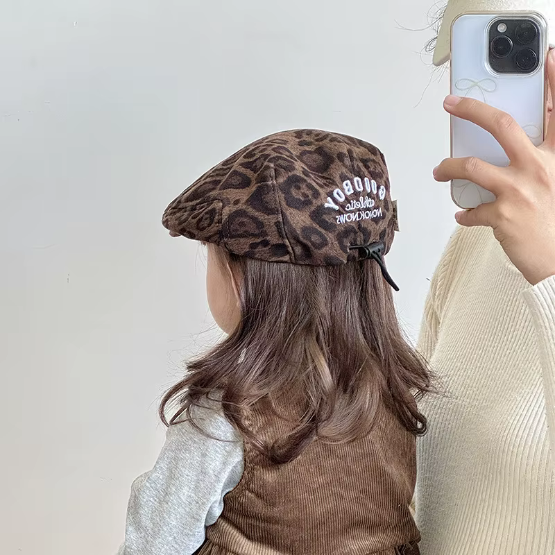 Sombrero infantil de leopardo con visera - imagen 4