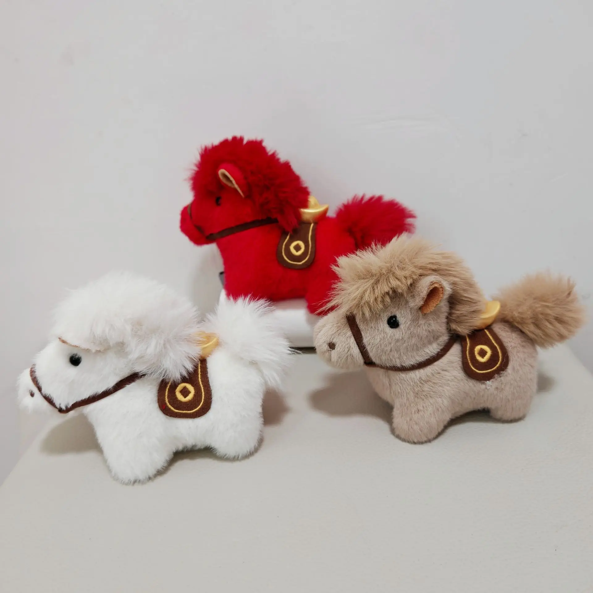 Llavero de peluche pony colgante para mochila escolar - imagen 3