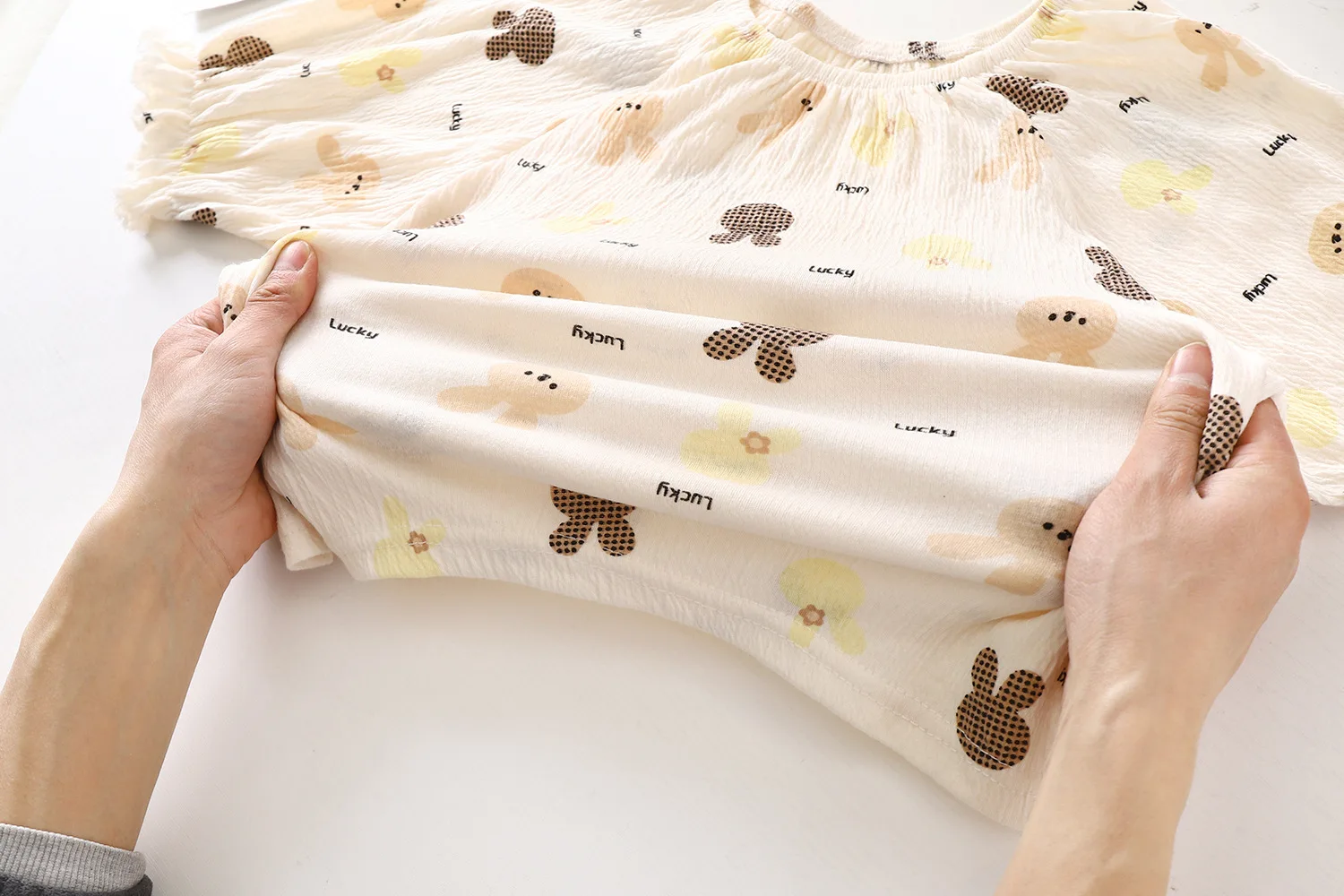Pijama niña de verano con estampado adorable de conjunto - imagen 4