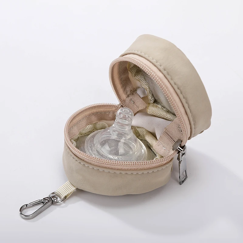 Mochila cambiador de pañales con ganchos y funda chupete - imagen 2