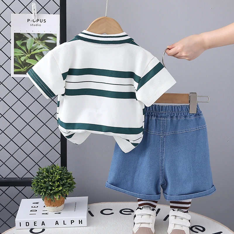 Conjunto verano bebé camiseta a rayas y pantalón corto - imagen 5