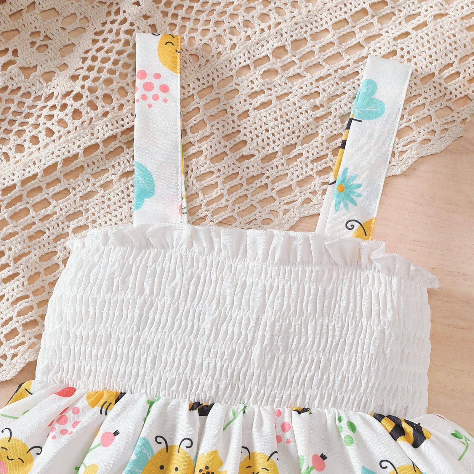 Sombrero de sol a juego con estampado de abeja