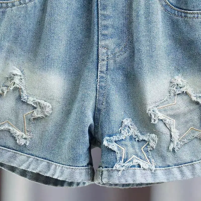 Shorts vaqueros rectos para niña pequeña con bordado de estrella - imagen 2