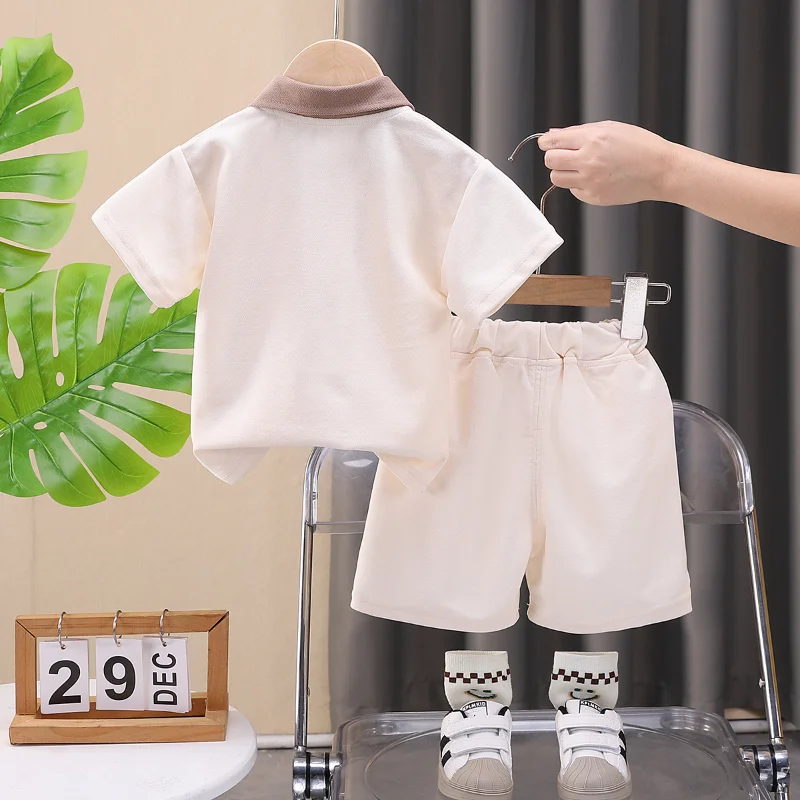 Conjunto de verano para niño: camiseta manga corta y pantalón corto - imagen 4