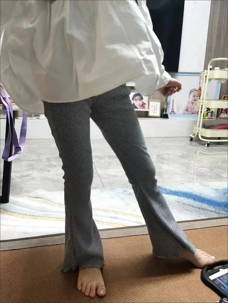 Legging acampanado para niñas en gris claro