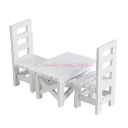 Comedor moderno para casas de muñecas con sillas de madera