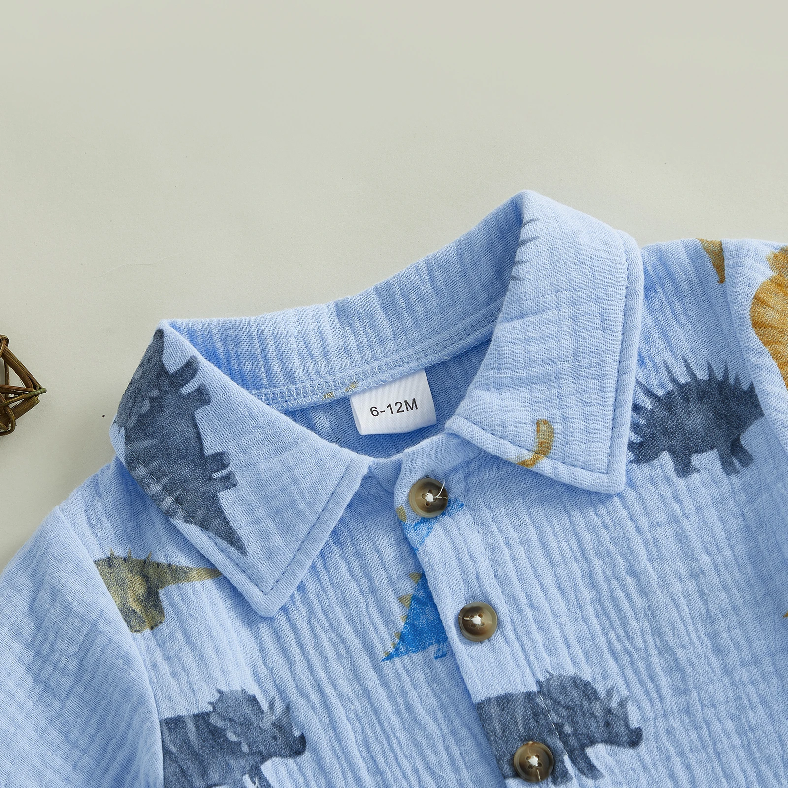 Conjunto de verano para bebé dinosaurios: camisa con botones y bermudas - imagen 4