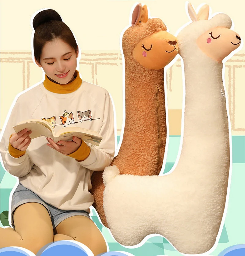 Vista frontal de la almohada de alpaca suave