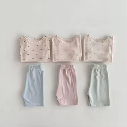 MILANCEL Pijama infantil con camiseta corazón y pantalones a rayas