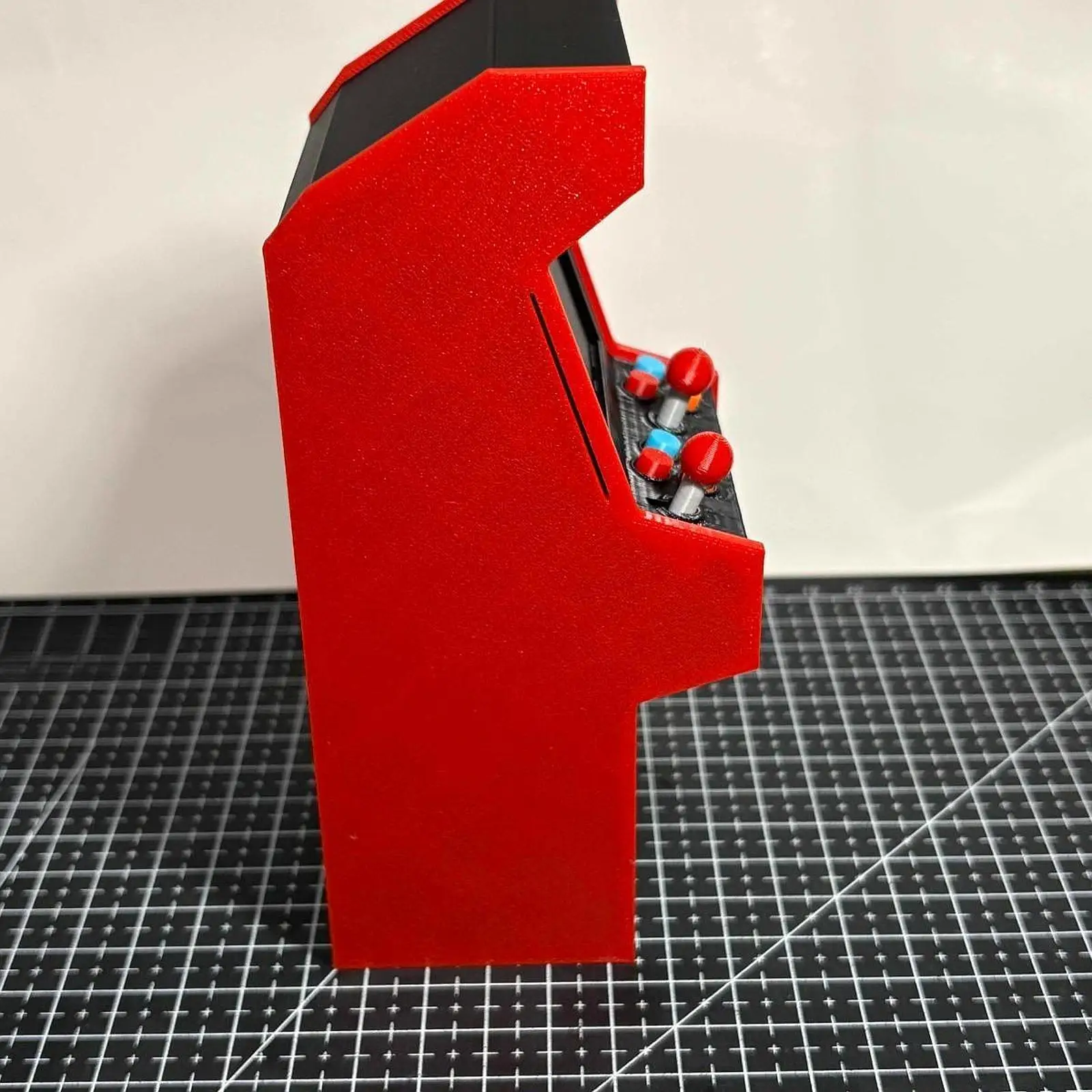 Figura de arcade en miniatura rojo y negro para diorama - imagen 5