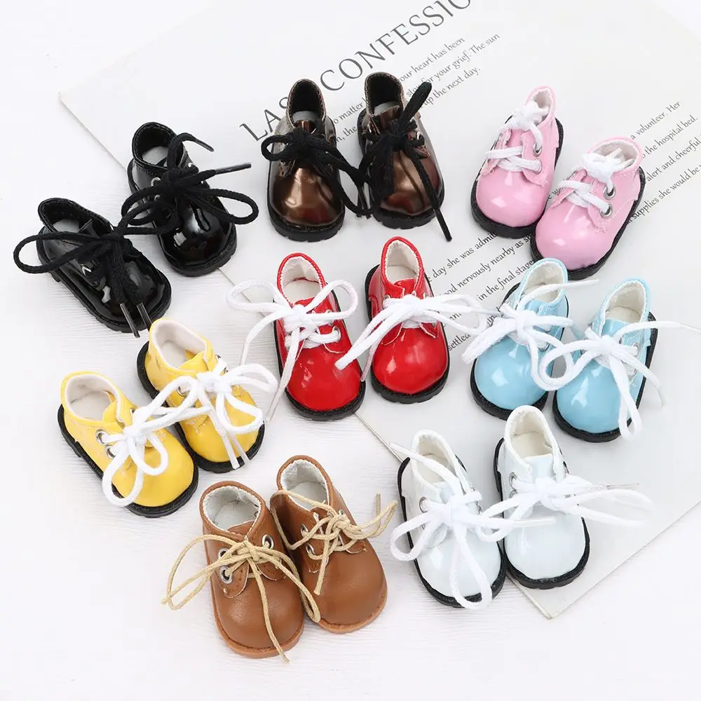 Zapatos de cuero brillante para muñecas – Hechos a mano
