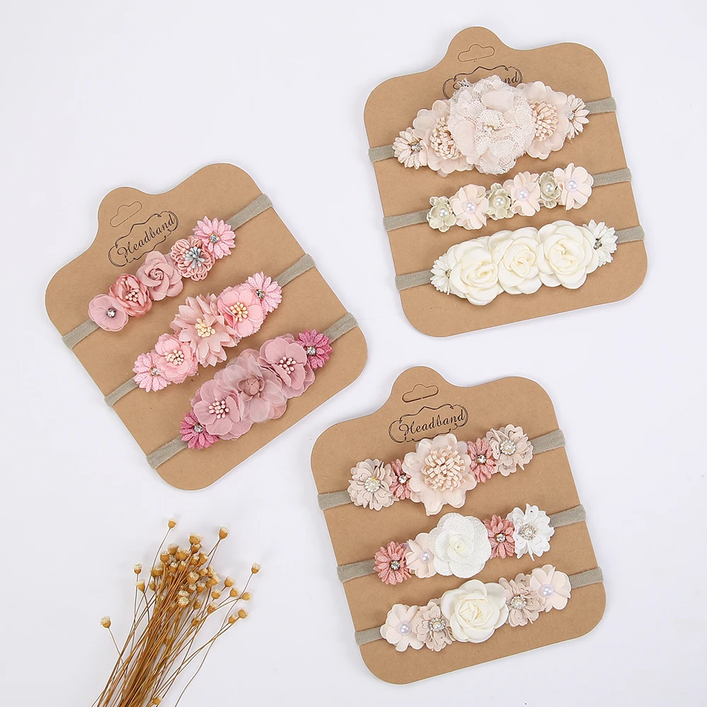 Tres diademas florales con detalles de brillo