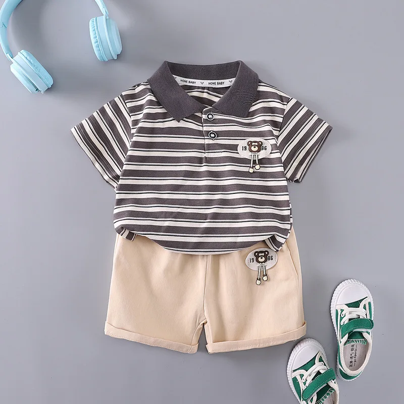 Conjunto de verano para bebé: camiseta a rayas y pantalón corto - imagen 4