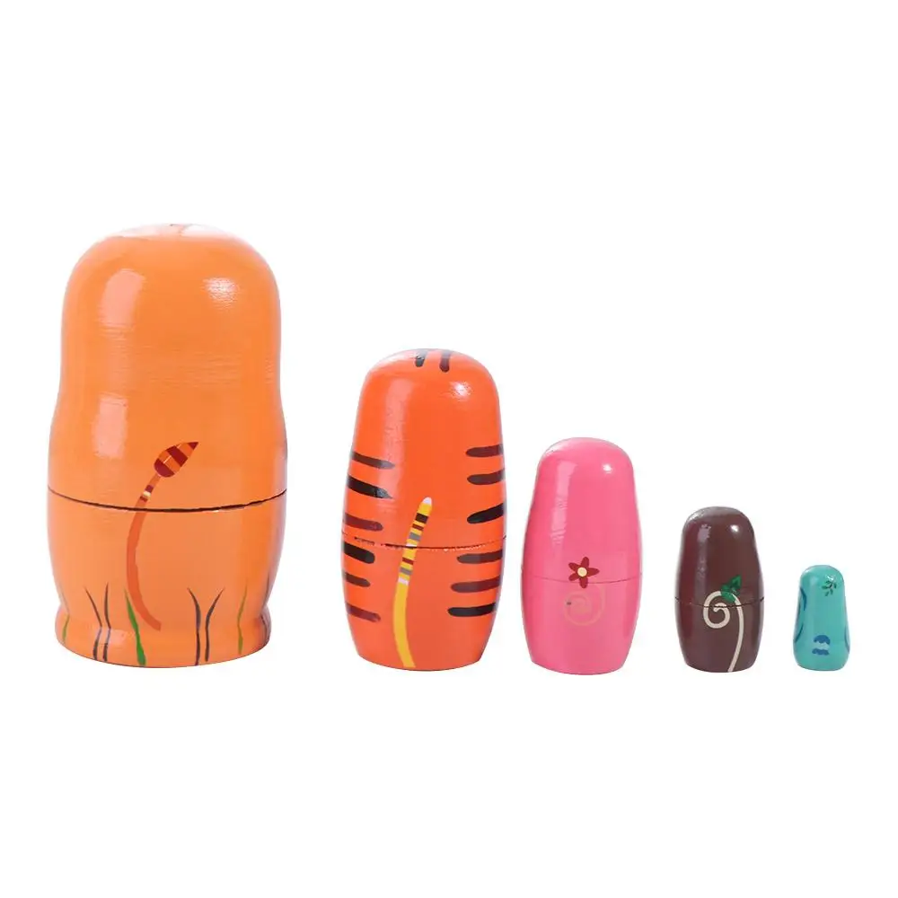 Muñecas matrioska apilables de animales