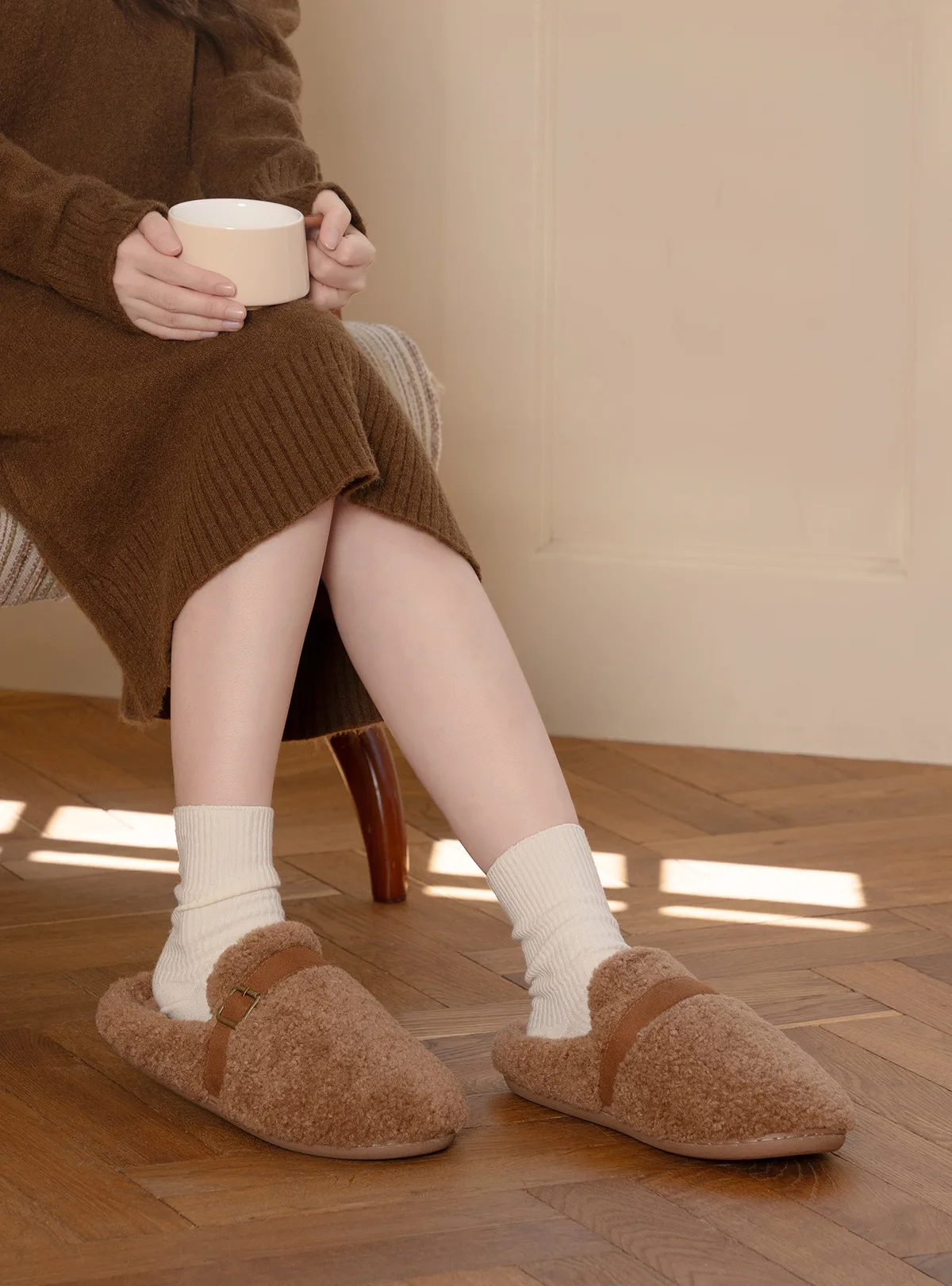 Pantuflas LORGL puestas, vista frontal