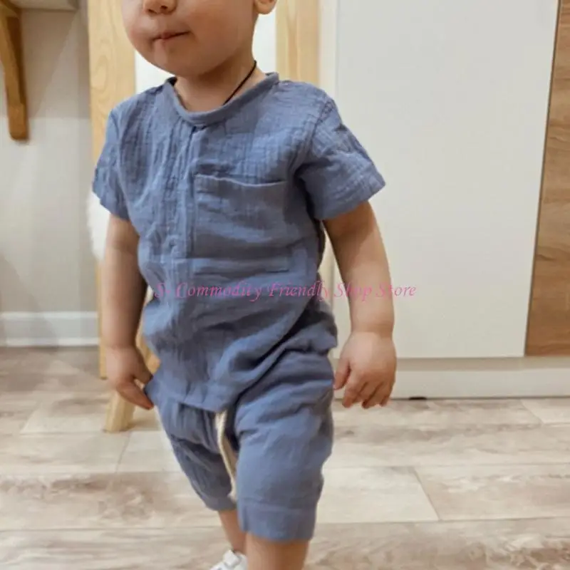Conjunto de bebé veraniego: camiseta lisa y pantalón corto ligero - imagen 3