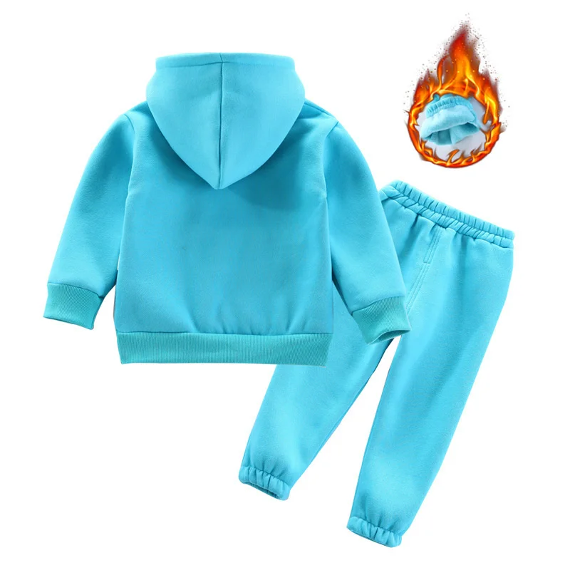Detalle del diseño de sudadera con capucha