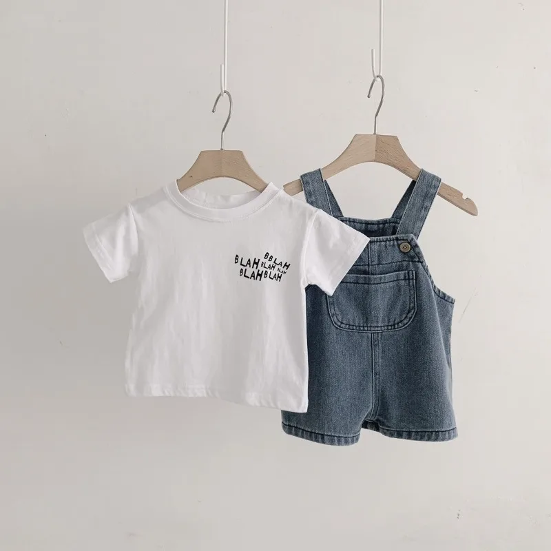 Conjunto bebé pantalones cortos de vaquero y camiseta blanca - imagen 2