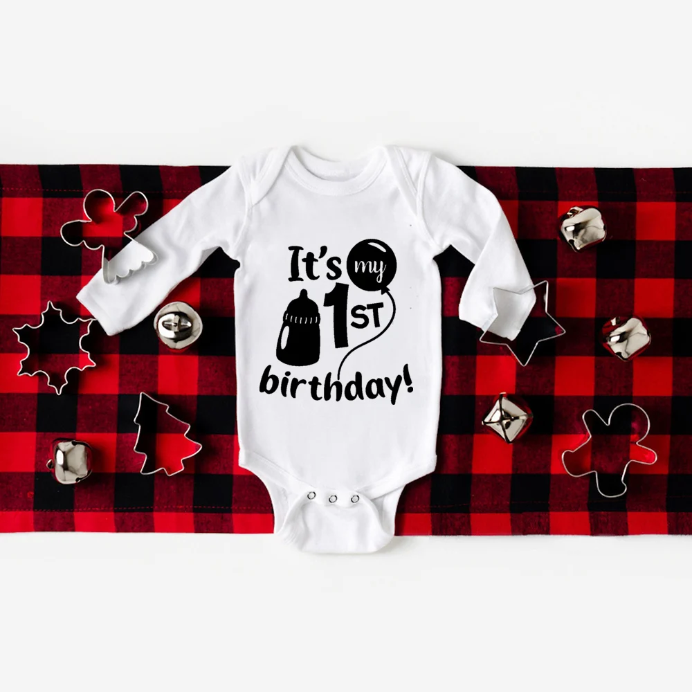 Monos de mi primer cumpleaños para un look completo