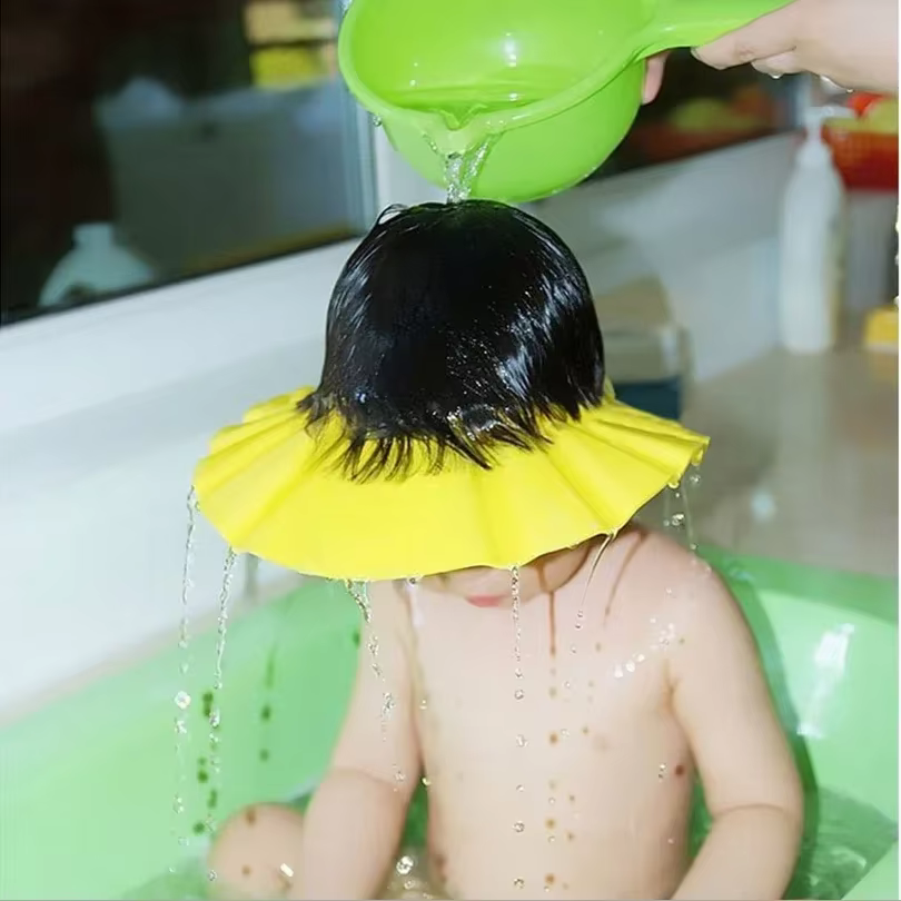 Gorro de baño ajustable para bebé con visera antisalpicaduras - imagen 3