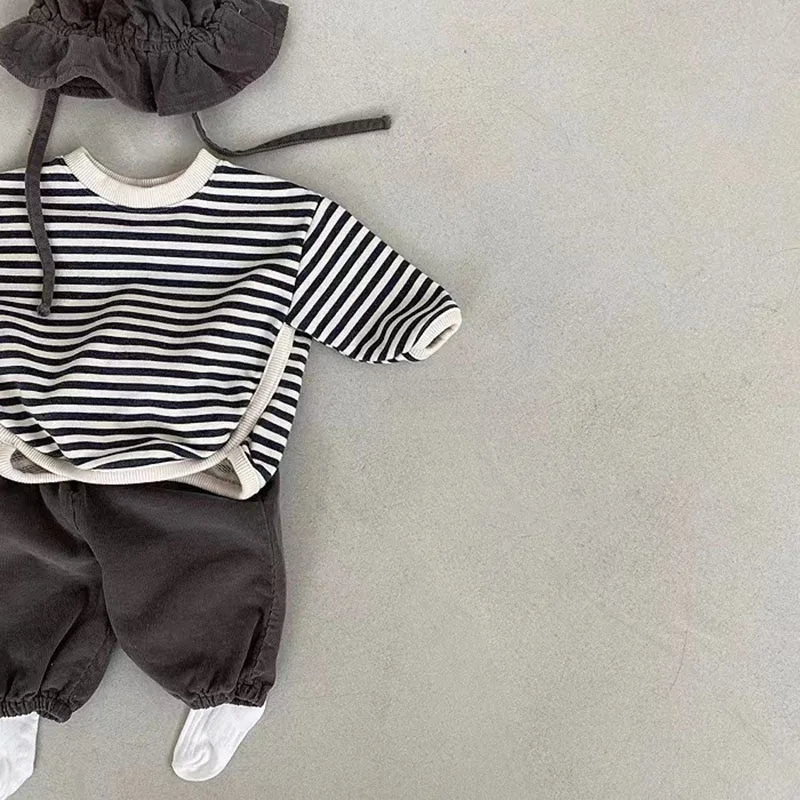 Sudadera con capucha a rayas bebé – Cómoda y suave para otoño - imagen 5