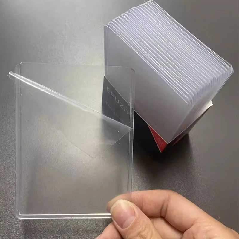 Tamaño de la funda para cartas coleccionables
