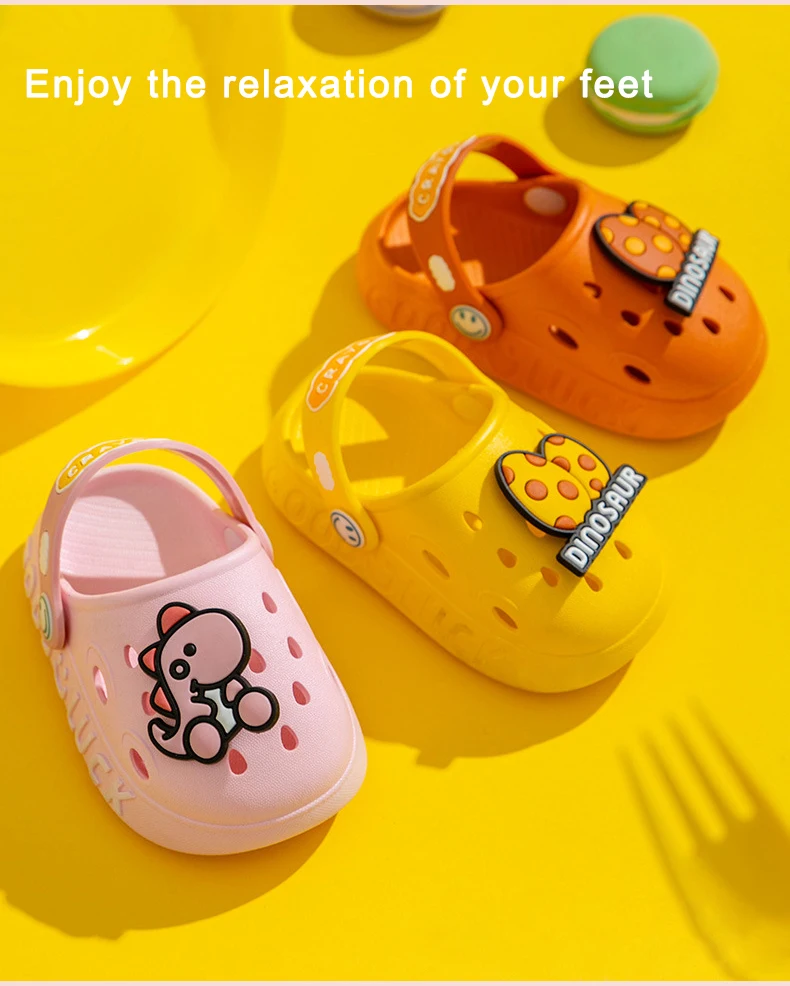Zapatos de verano infantiles con diseño colorido
