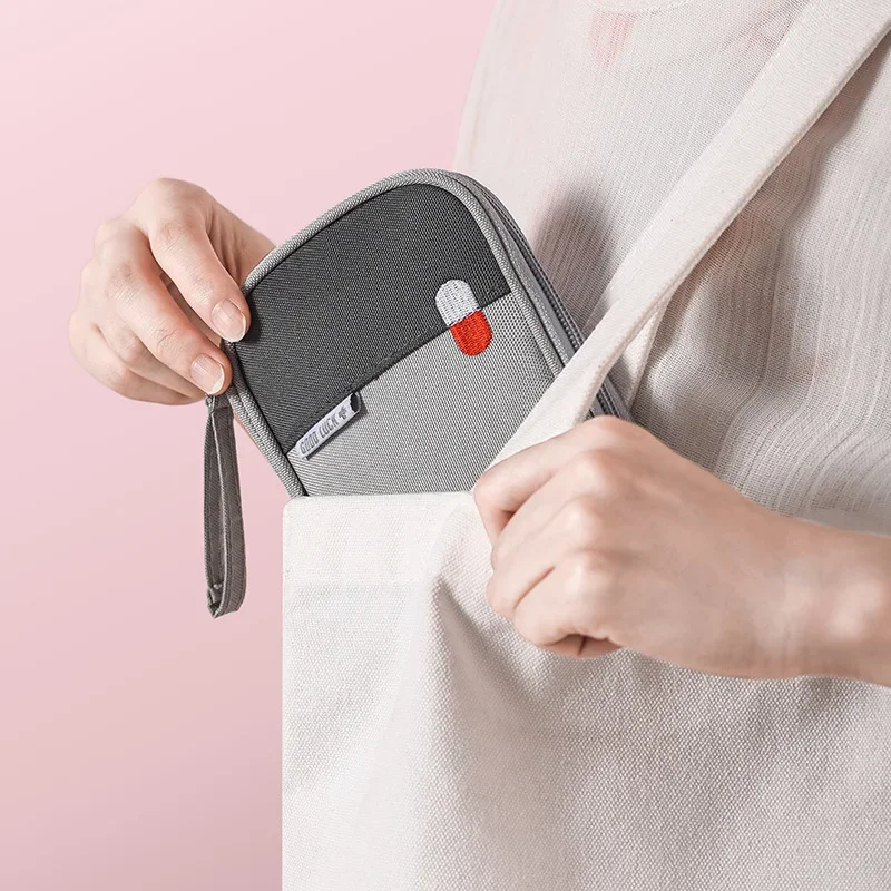 Bolsa de primeros auxilios impermeable para viajes y hogar - imagen 4