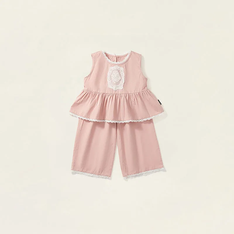 Conjunto verano niña con encaje suave y top sin mangas