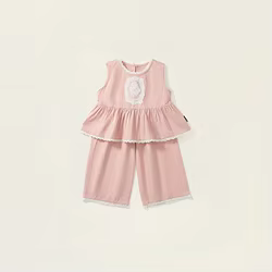 Conjunto verano niña con encaje suave y top sin mangas